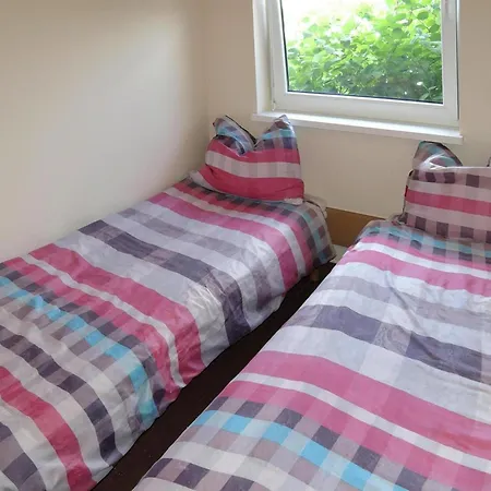 Сasa de vacaciones Cottage In Szczecin By Puszcza Bukowa Park, Cleaning Included *